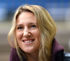 azarenka makes quarterfinals 